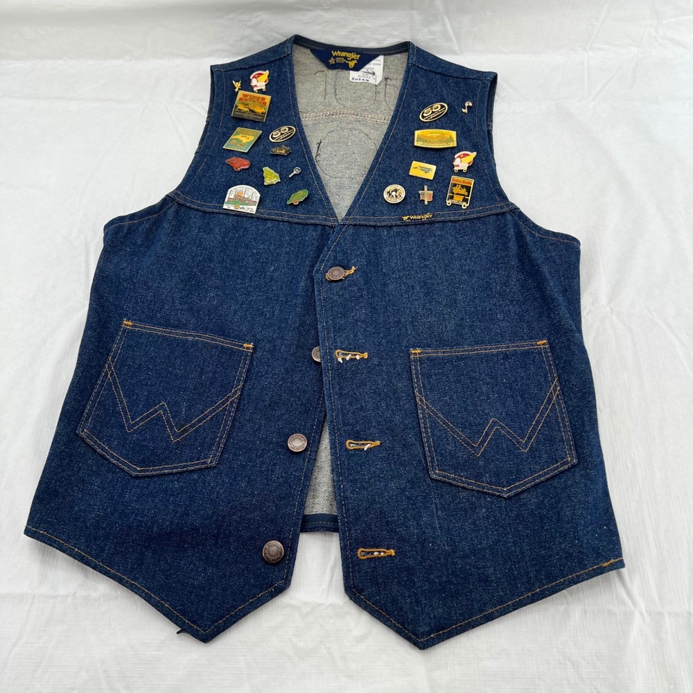 Vintage Wrangler Denim Vest Made in USA Souvenir Patches Pins Indigo Blue Mens M